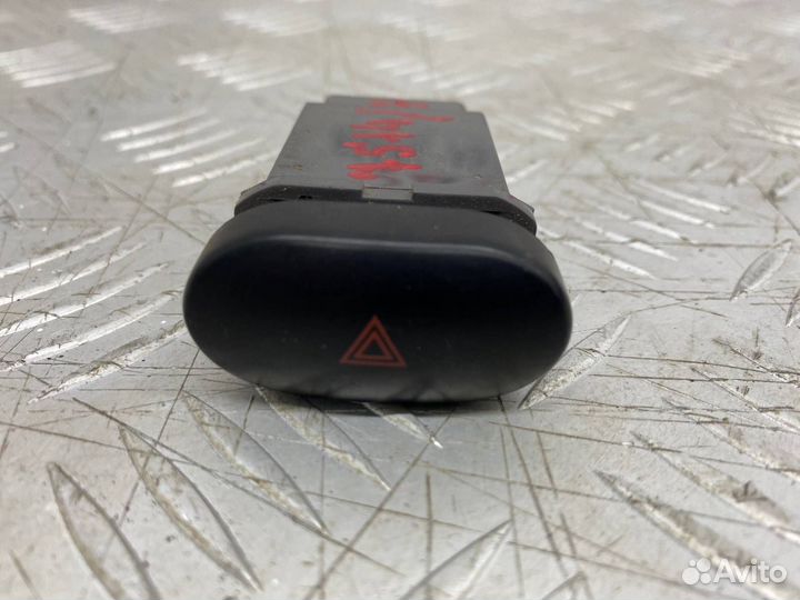 Б/У Кнопка аварийного сигнала Daewoo Nexia L32