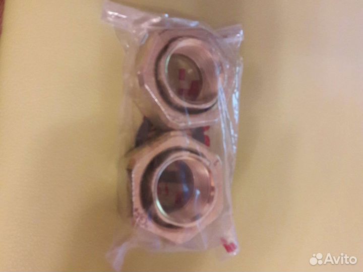 Комплект гаек 1 1/2 * 1