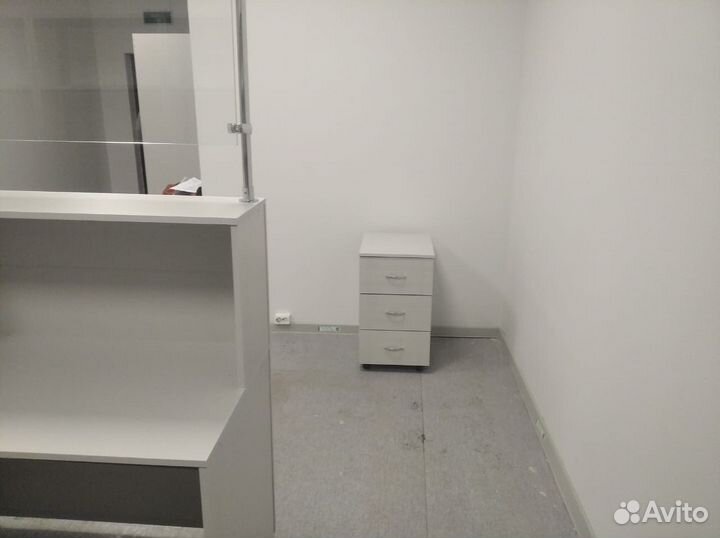 Мебель для пункта выдачи заказов