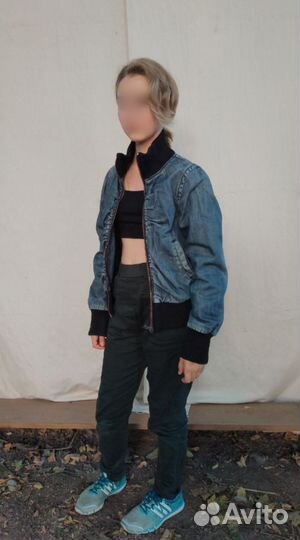 Джинсовая куртка