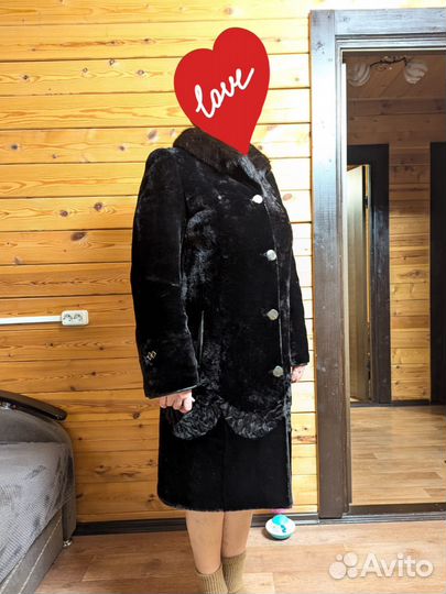 Шуба мутоновая 48 50 в отличном состоянии
