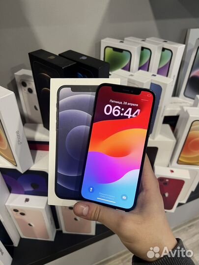 iPhone 12, 64 ГБ