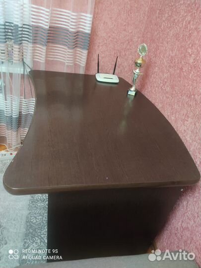 Компьютерный стол