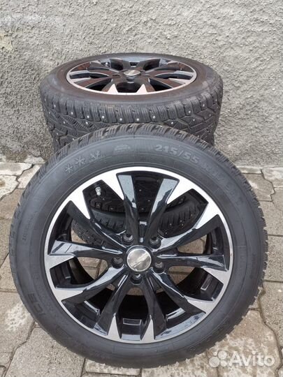 Комплект зимних колес Tigar Ice 215/55R17