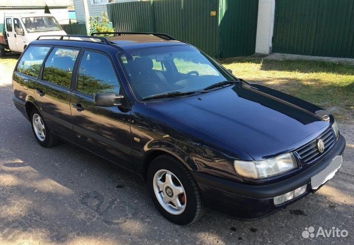 Volkswagen Passat 1.8 МТ, 1996, битый, 148 000 км