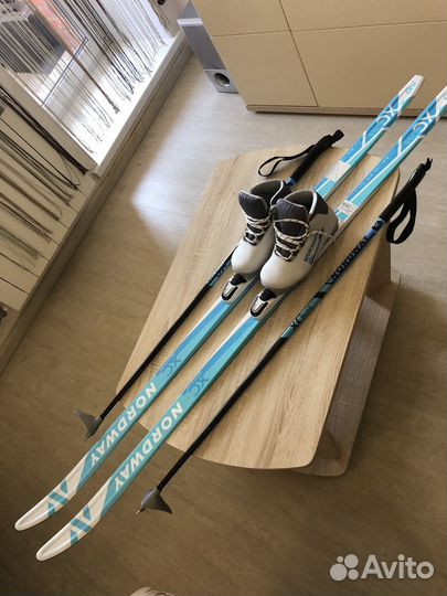 Юниорский лыжный комплект nordway