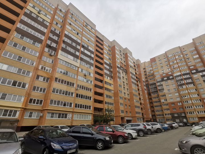 2-к. квартира, 64 м², 2/15 эт.