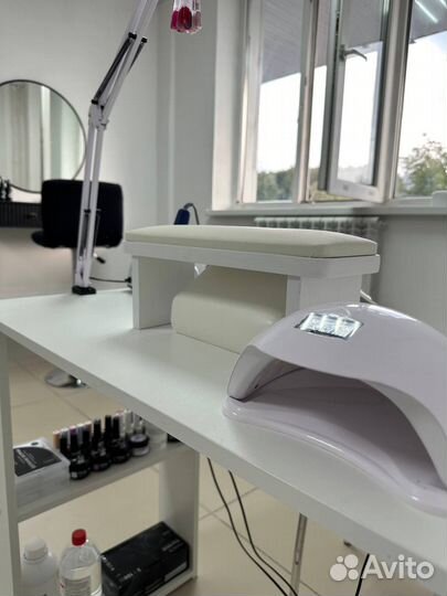 Маникюрный стол письменный