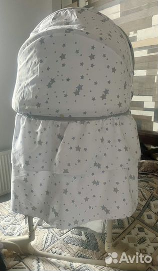 Детская кроватка люлька с маятником