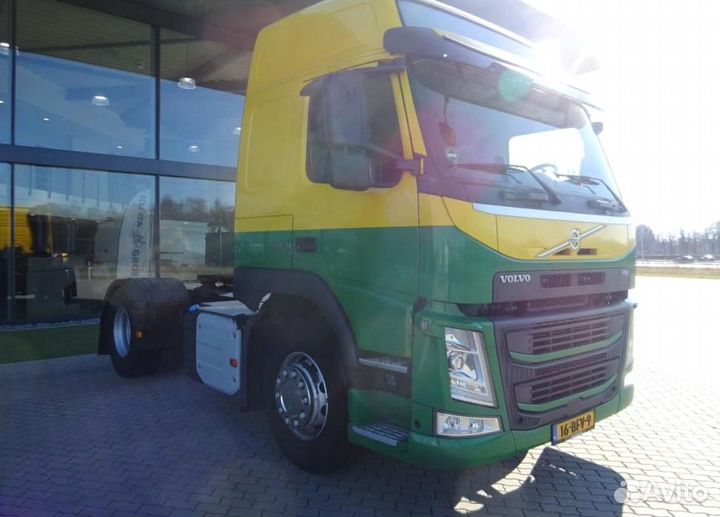 Pазбираем грузовик Volvo FM с 2013