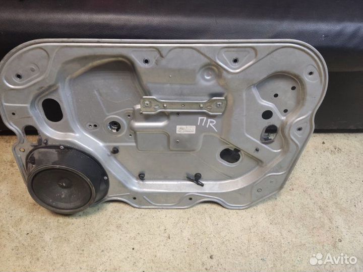 Стеклоподъемник передний правый Ford Focus 2 1.8