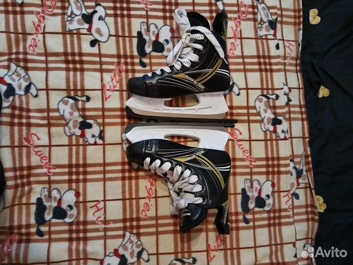 Коньки хоккейные