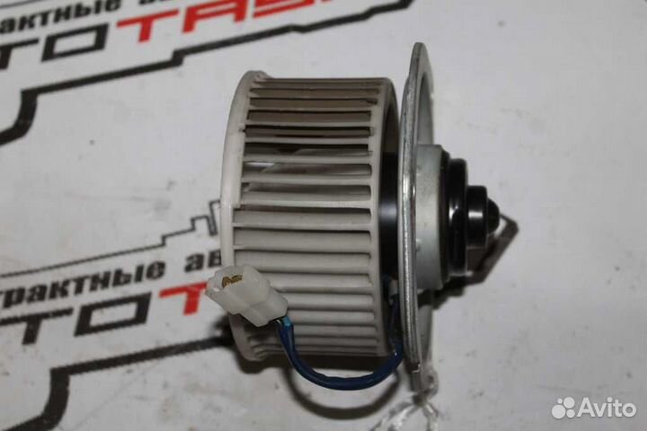 Моторчик печки mitsubishi pajero V73W V75W V77W V7