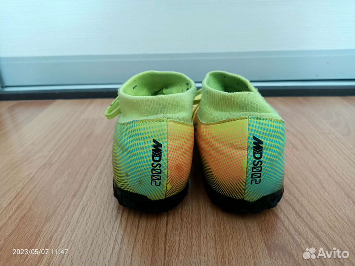 Футбольные бутсы 38 размер nike