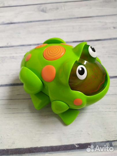 Фирменные игрушки для малышей