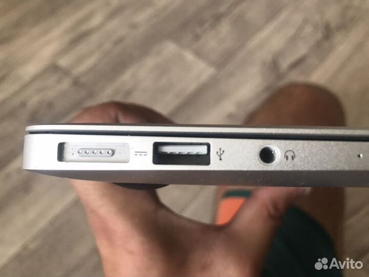 Macbook air 13 mid 2013 A1466 как новый