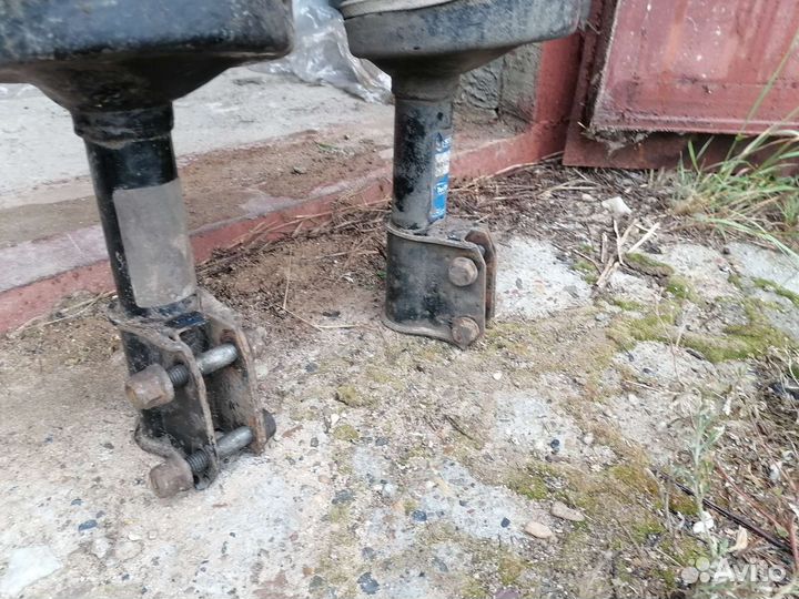 Стойки передние в сборе Рено Симбол