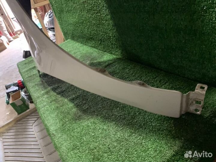 Крыло переднее правое Honda Legend KB1