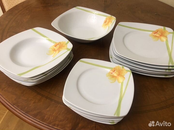 Столовый сервиз фарфоровый «Нарциссы» Чехия