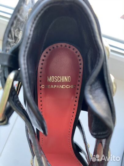 Босоножки Moschino 39раз Оригинал