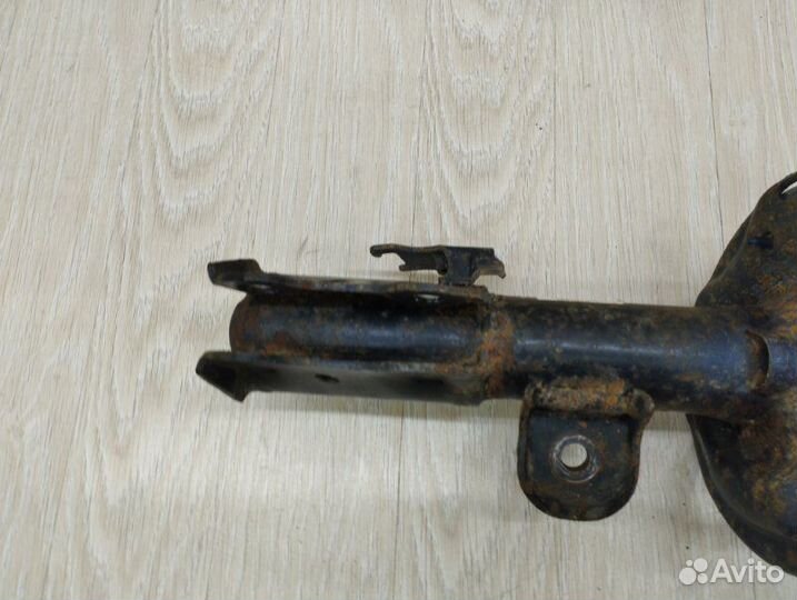 Амортизатор/стойка передняя правая Toyota Corolla