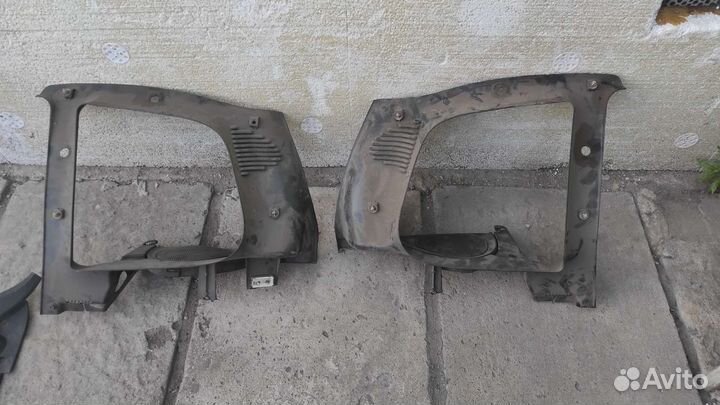 Опоры полки багажника Нива Шевроле 2123