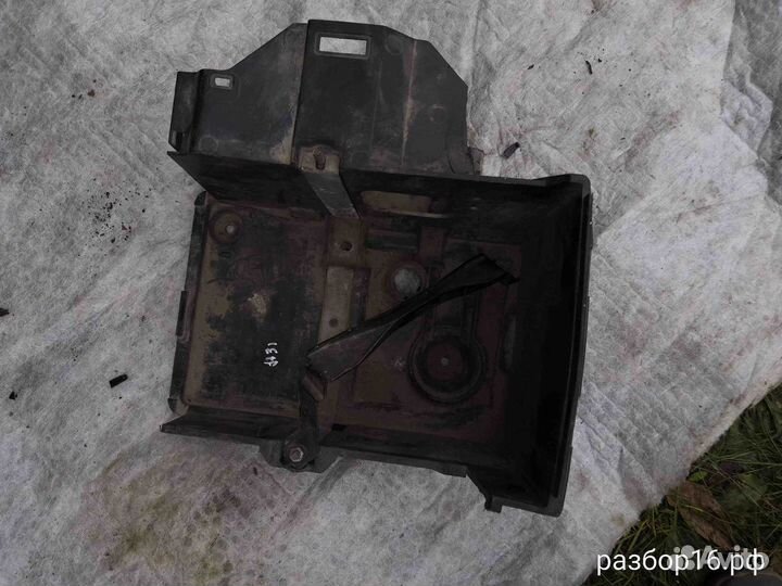 Крепление АКБ (корпус/подставка) Ford Focus II