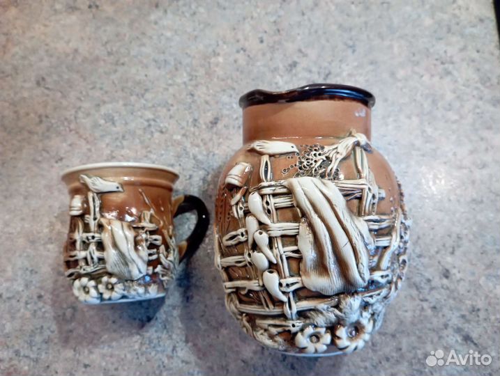 Глиняный кувшин и кружка
