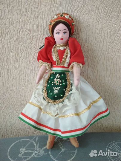 Кукла тканевая