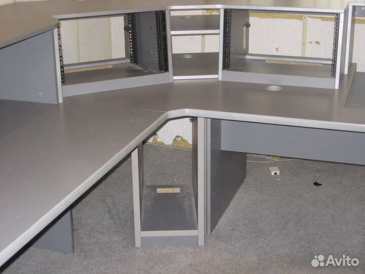 Cтудийная мебель (стол аранжировщика)