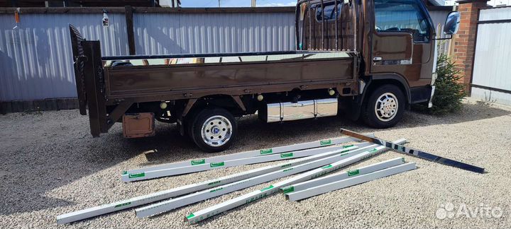 Хром накладки на борта грузовиков