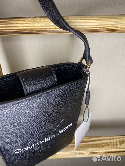 Сумка мессенджер calvin klein