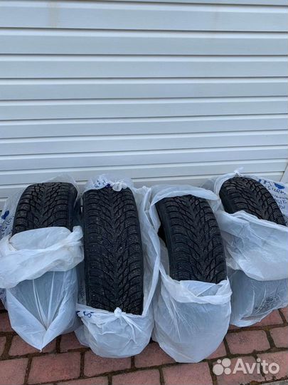 Nokian Tyres Hakkapeliitta R3 SUV 235/55 R19 105R
