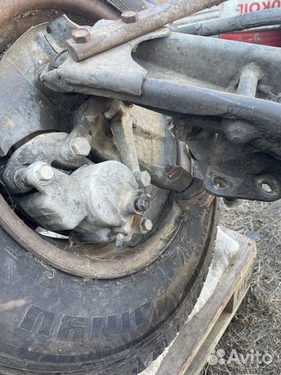 Продам балку ниссан атлас