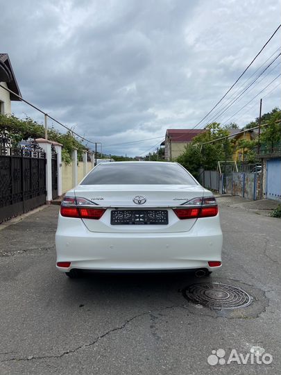 Toyota Camry 2.5 AT, 2015, 121 900 км