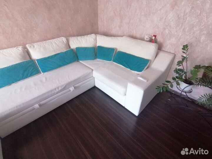 Большой угловой диван бу