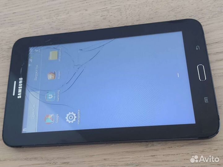Планшет Samsung Galaxy Tab 3 7.0 Lite SM-T111