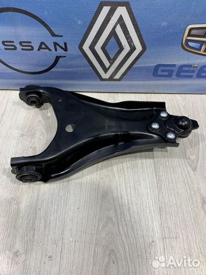 Рычаг подвески Renault duster Прав