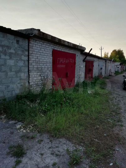 Гараж, > 30 м²