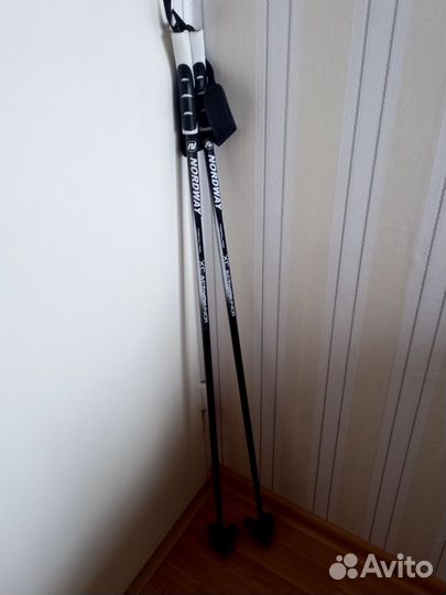 Лыжные палки две пары