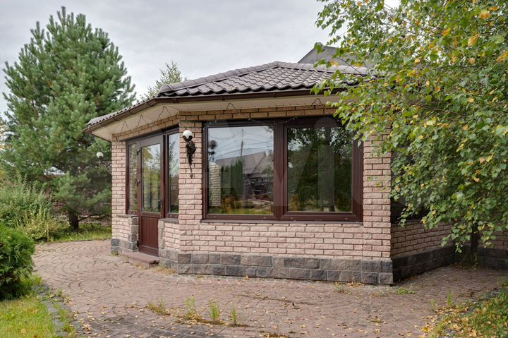 Дом 443 м² на участке 25 сот.