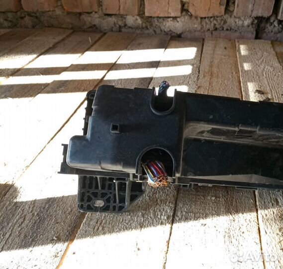 Блок предохранителей под капотом Хонда Аккорд 7