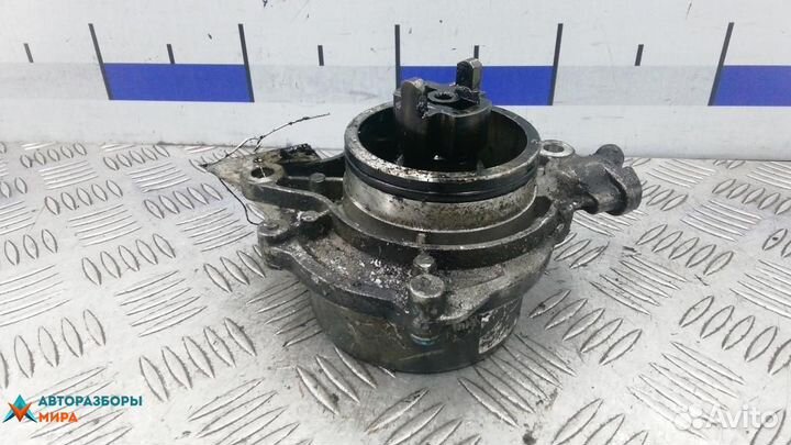 Насос вакуумный BMW X3 E83 рест. 2007 11667791232