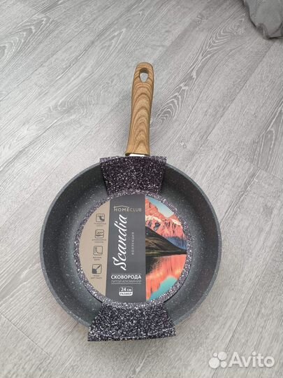 Сковорода новая 24см