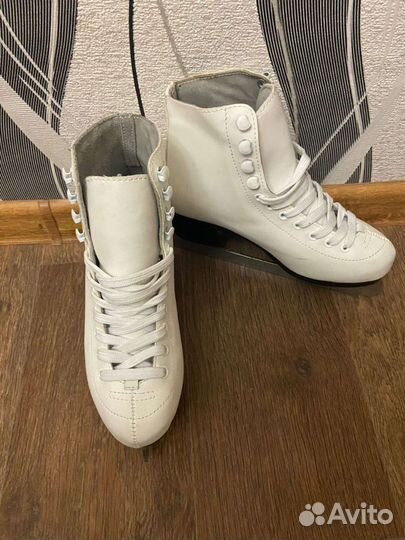 Коньки фигурные