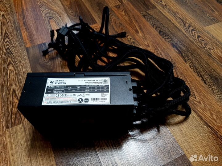 Блок питания Super Flower Leadex Platinum 1600W