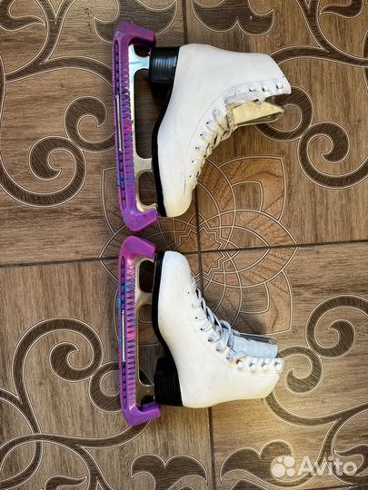 Коньки фигурные Graf Montana Gold