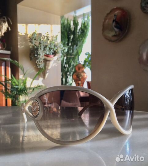 Очки солнцезащитные Blumarine