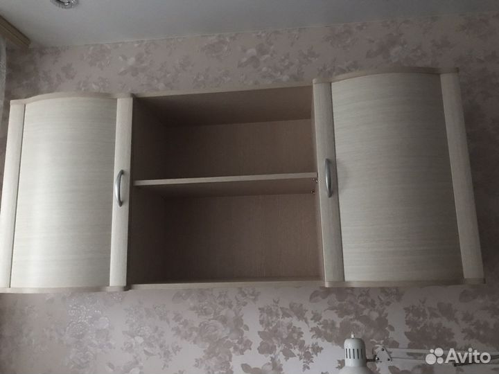 Комьютерный стол и антресоль