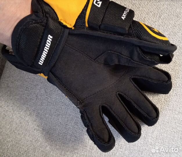 Краги хоккейные 12р